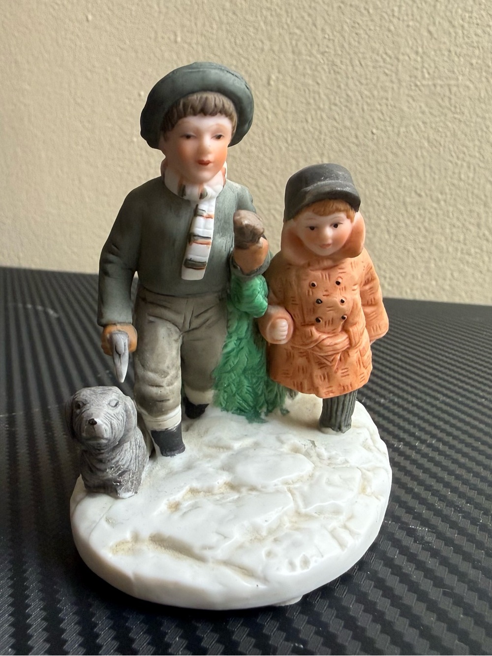 Museum Collections Inc. Bringing Home Christmas Tree Figurine 1986